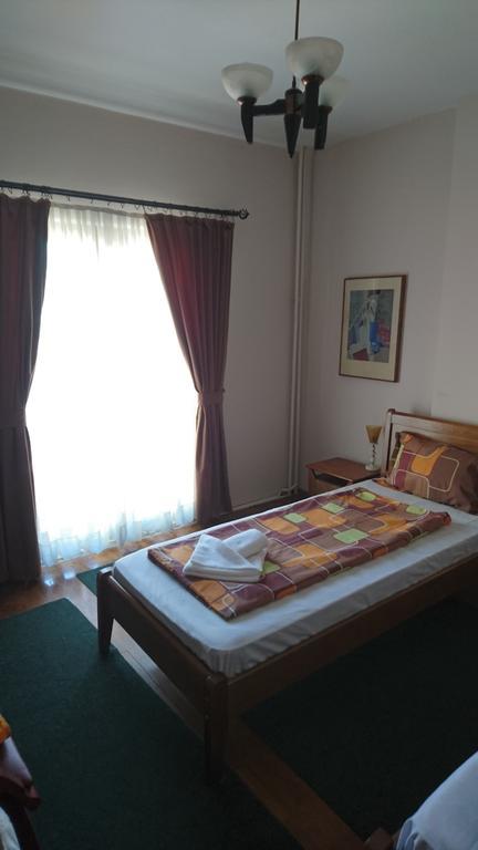 Hostel Bimbo Skopje Bagian luar foto